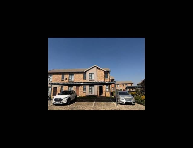 3 BEDROOM TOWNHOUSE FOR SALE IN ALBERTSDAL